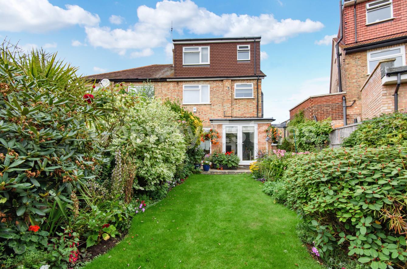 Aberdare Gardens, Mill Hill